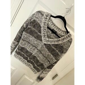 Belldini women’s sweater crew size XS